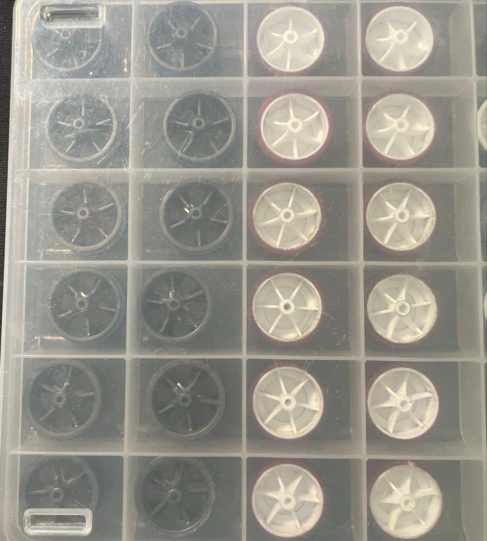 ミニ四駆 完成品 ホイールセット 収納ケース付き 純正品