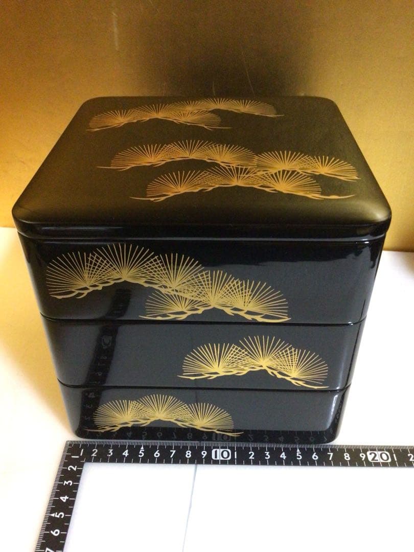 木製 沈金 三段重箱 共箱付き