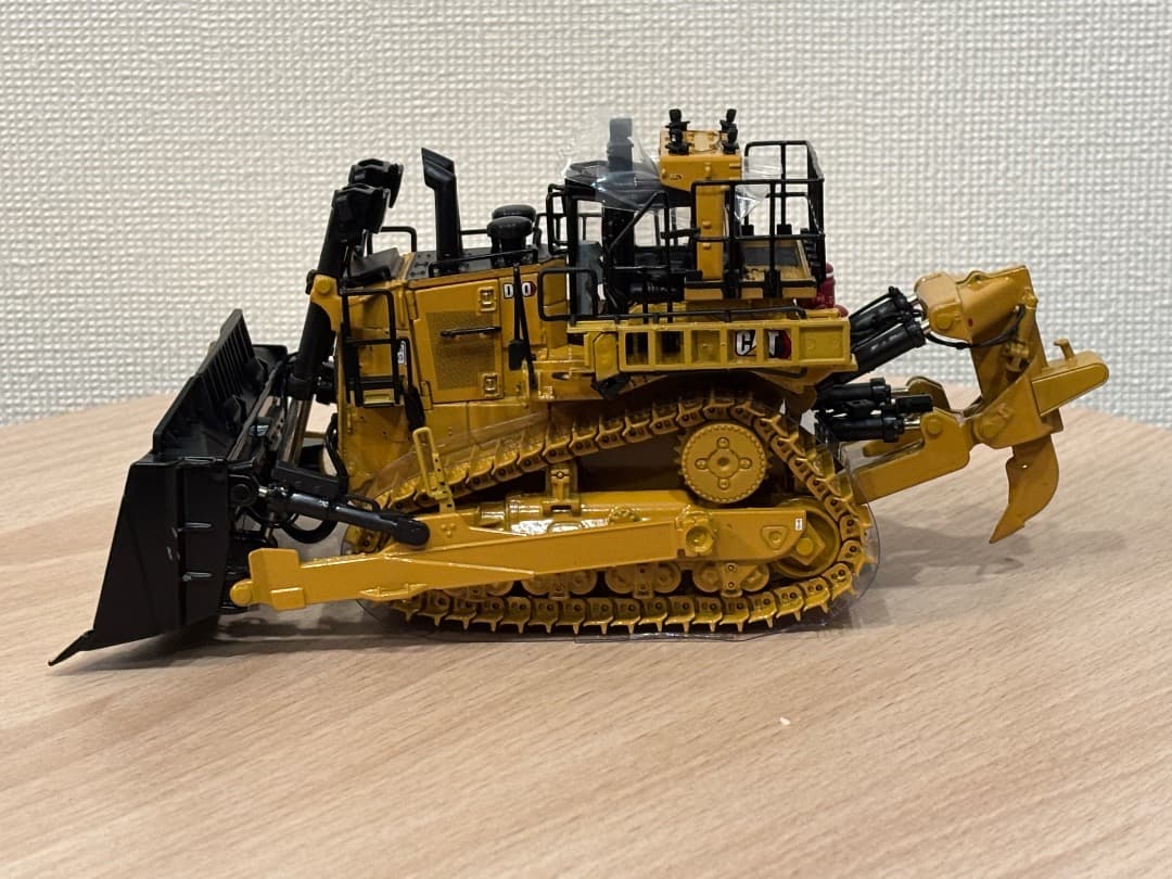 CAT D10 DOZER 1:50 スケール 85711の通販はau PAY マーケット - 輸入