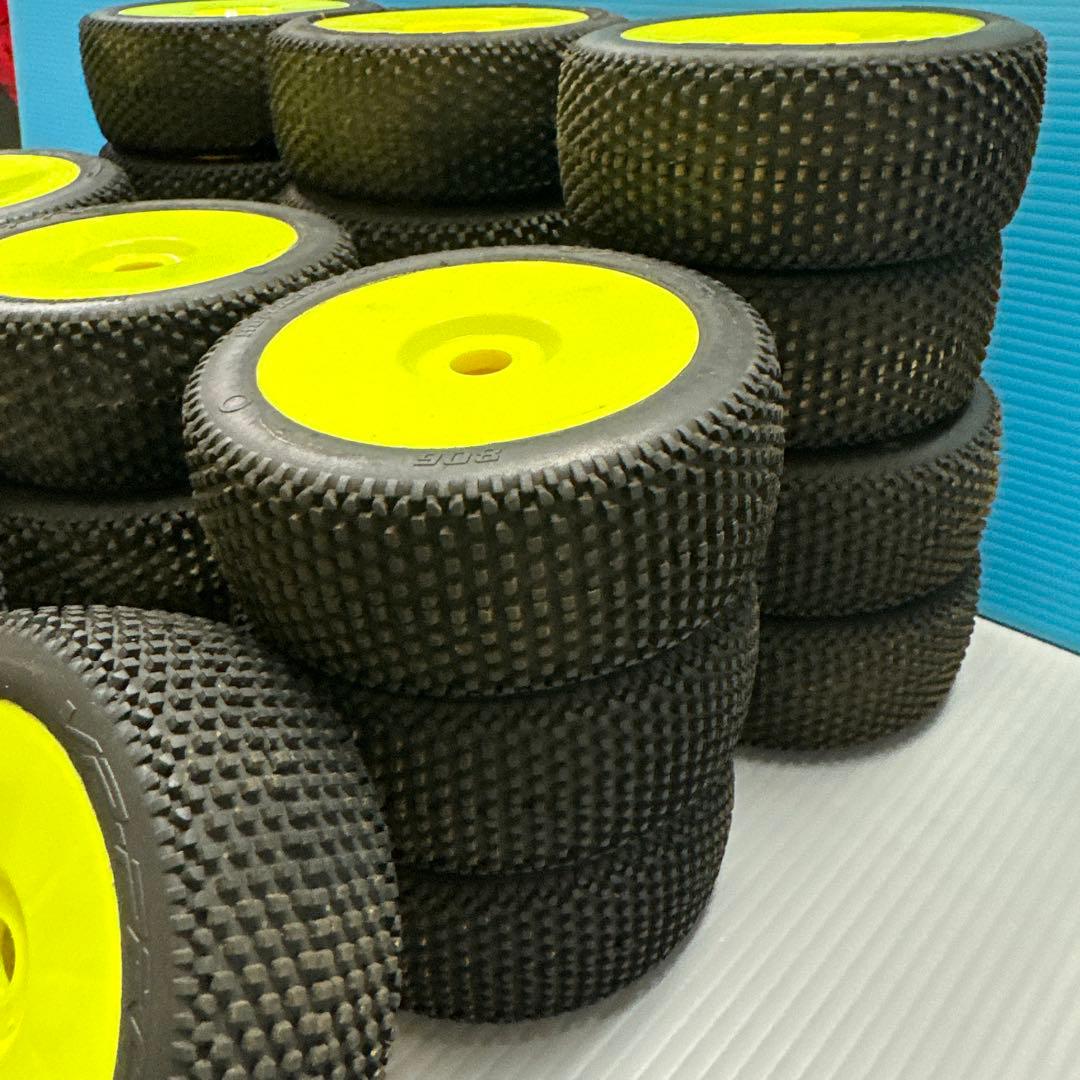 1/8バギーオフロード用タイヤ、ホイール貼り済