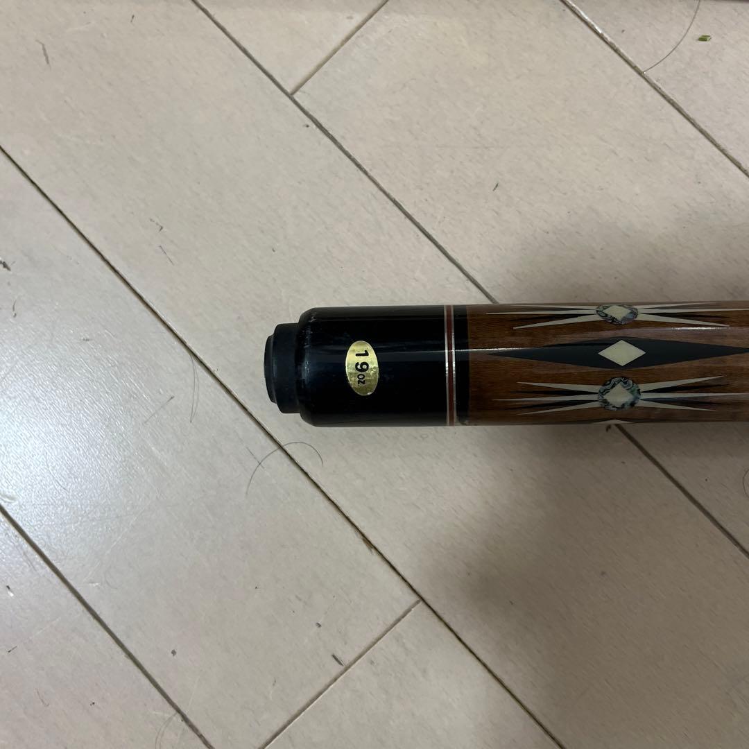 ビリヤードのキュー