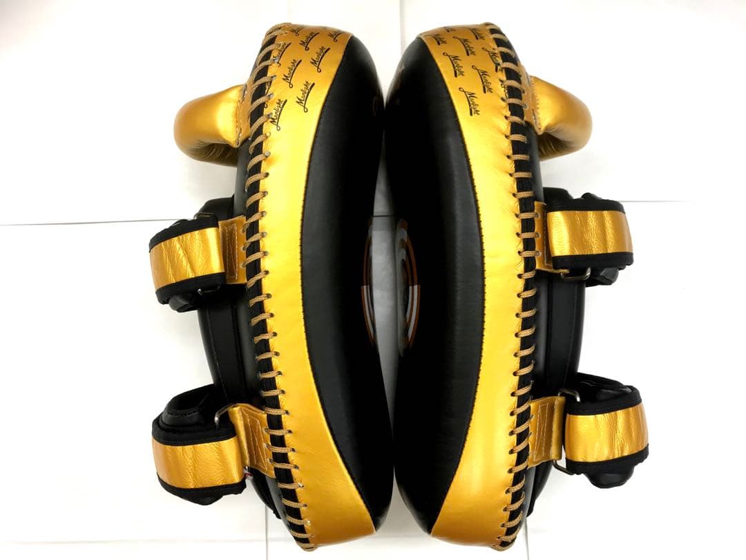 新品 Lサイズ MAN FIGHT キックミット 黒/金 マンファイト