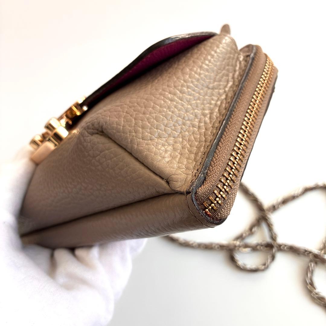 A.D.M.J. チェーン　ショルダーウォレット　レザー　グレー トープ ピンク