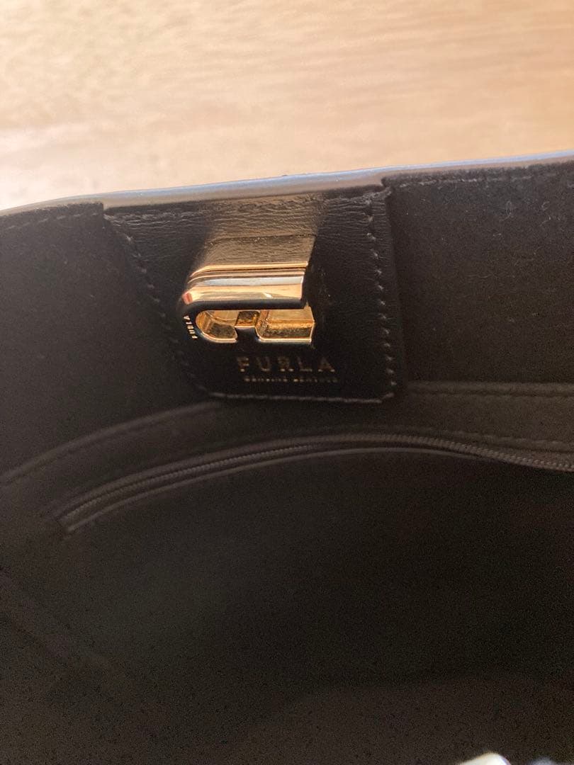 フルラ バケットバッグ 2wayショルダー レザー ブラック ロゴ 証明書付き