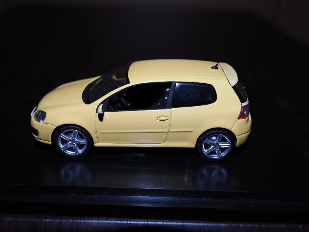 NOREV 1/43 VW Golf GTI Pirelli イエロー