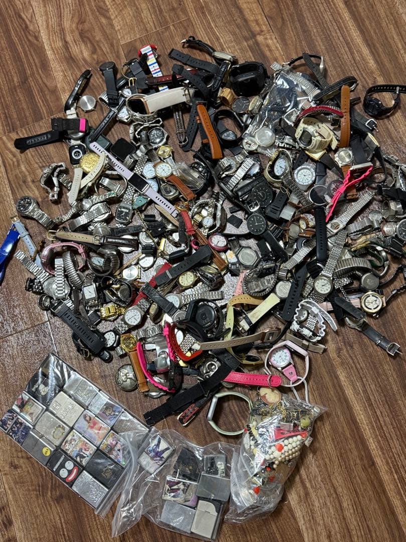 腕時計まとめてジャンク　ライター　と　アクセサリー