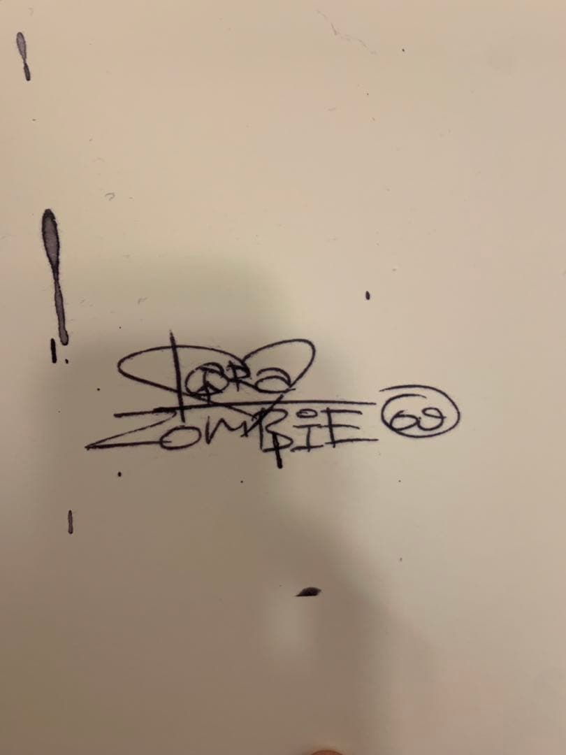 Lora Zombie　(ロラ・ゾンビ) 絵画　アート　水彩画