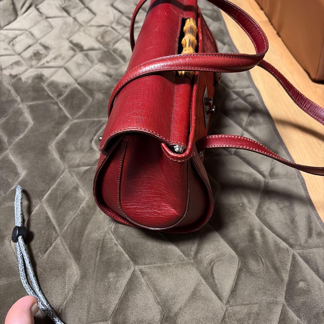 Gucci レッド ハンドバッグ バンブーハンドル