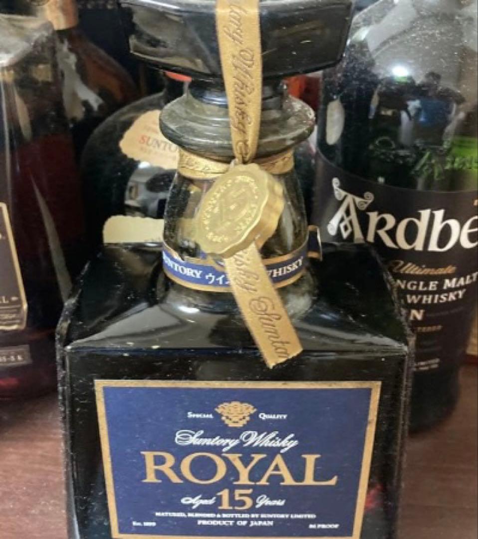 サントリー ローヤルプレミアム15年 720ml Amazon.co.jp: サントリー ローヤル 15年 ゴールドラベル 43度750ml 箱