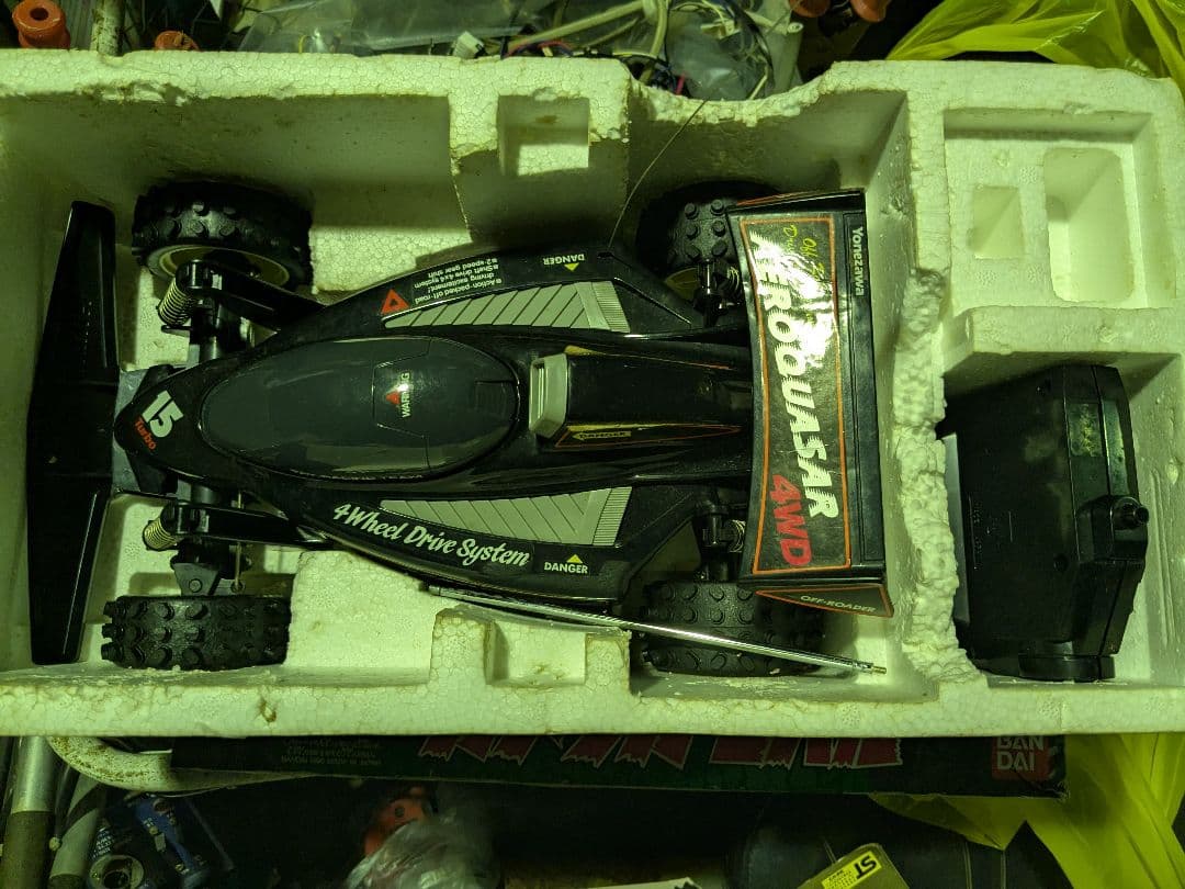 Aero Quasar 4WD エアロクェーサー ラジコンカー 1/12