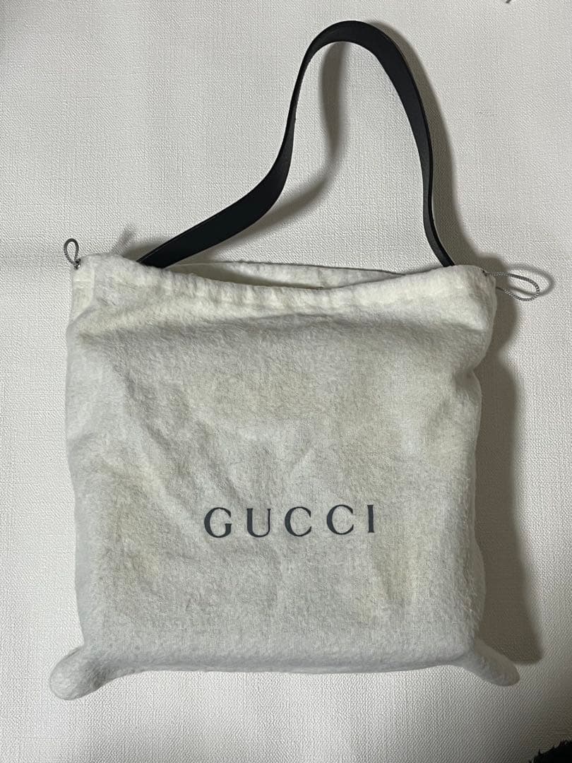 GUCCI レザー　ショルダーバッグ