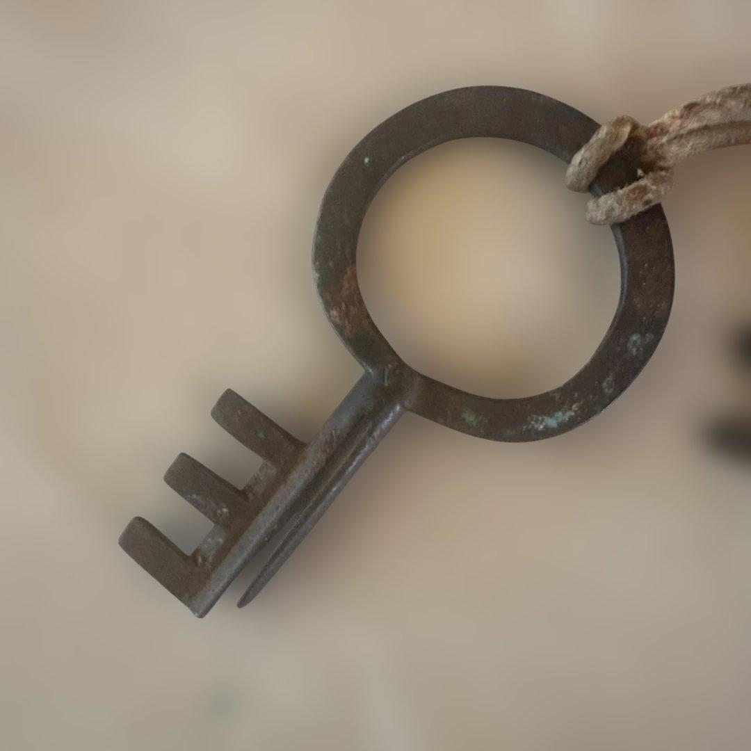 古い蔵の鍵 鉄製 アンティーク 建築金物 4点セット（最大30cm） 明治江戸期