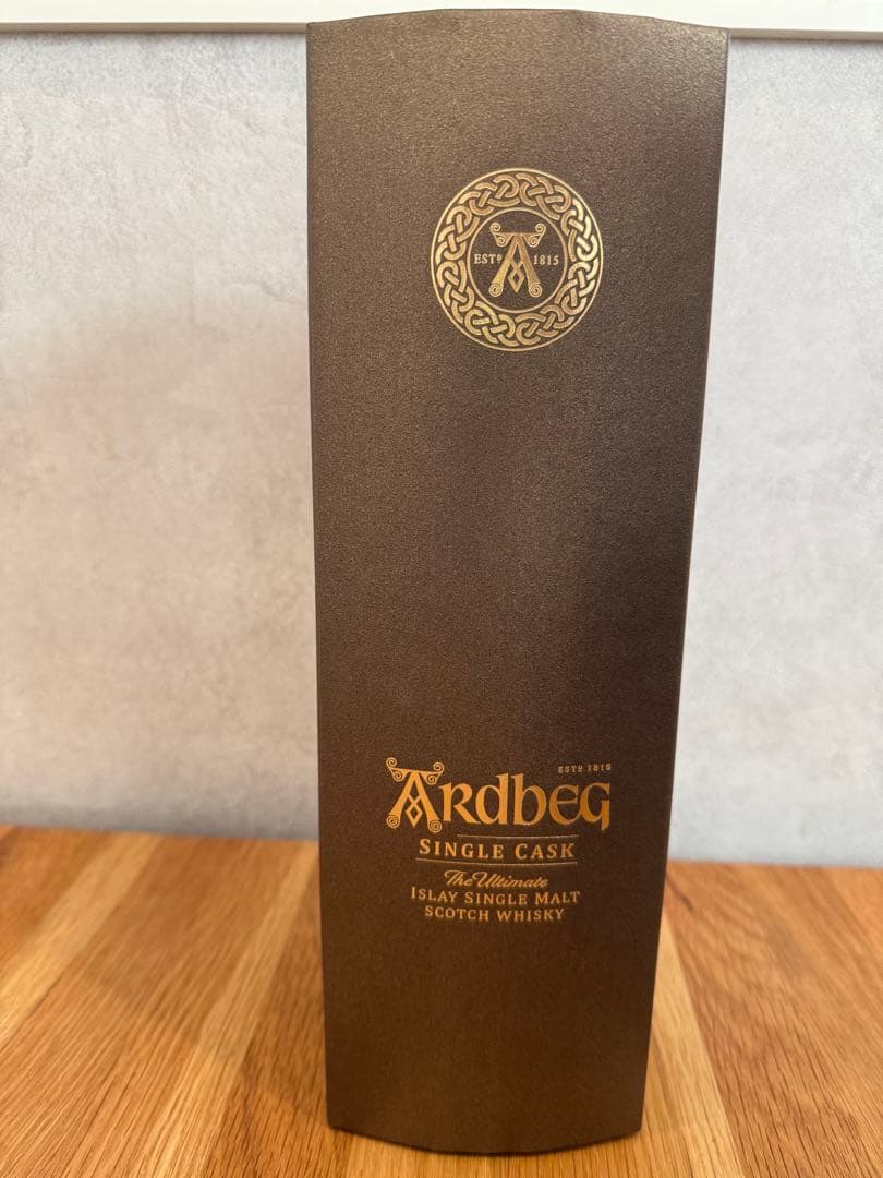 Ardbeg アードベッグ シングルカスク 2472 コミッティ限定 - メルカリ
