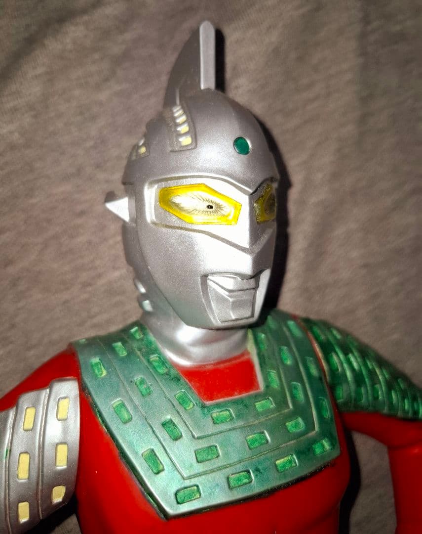今だけ最安値！ウルトラマン ソフビフィギュア 赤銀 中古