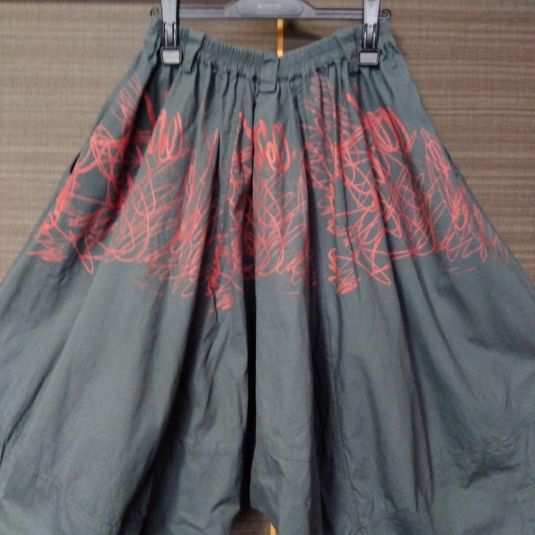 ✿もゆる✿センソユニコ✿ サルエルパンツ 赤い模様