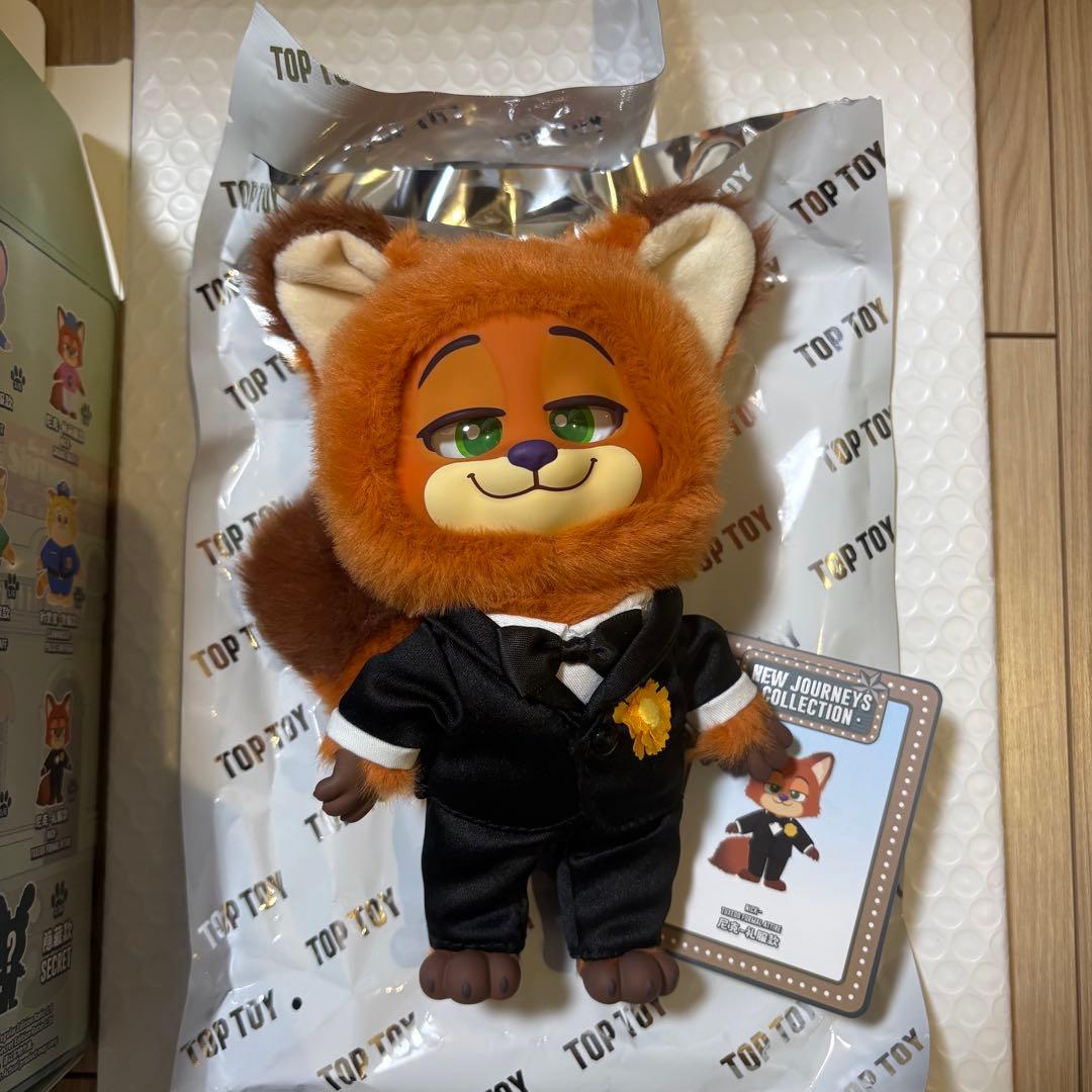 TOPTOY ディズニー ズートピア タキシード ニック 新しい旅 ぬいぐるみ