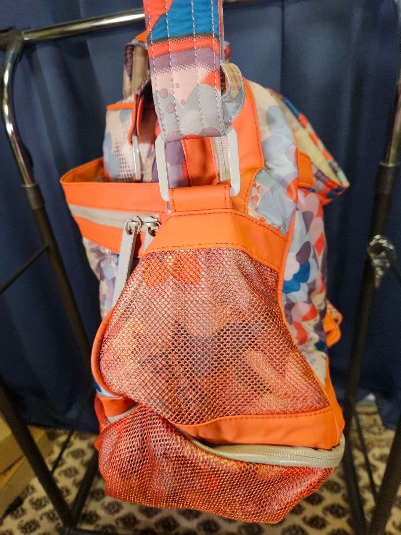 LeSportsacとステラ・マッカートニーのコラボレーションバッグ 旅行用品