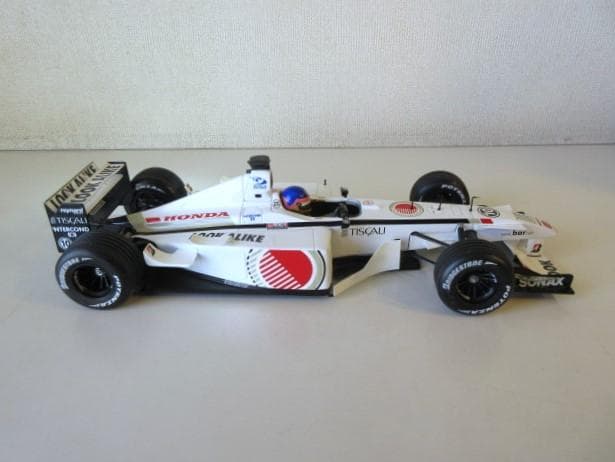 特価 MINICHAMPS (1/18) BAR ホンダ 003