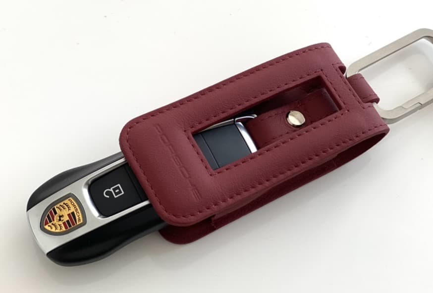 ポルシェレザーキーケース純正品ボルドーレッド