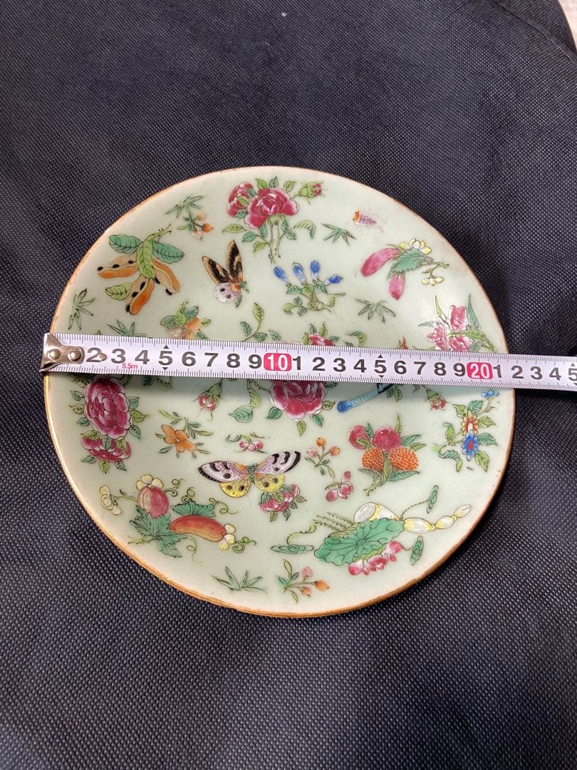 中国古美術品　大清嘉慶時代　同泰款 花卉蝶鳥中皿　本物保証　22cm