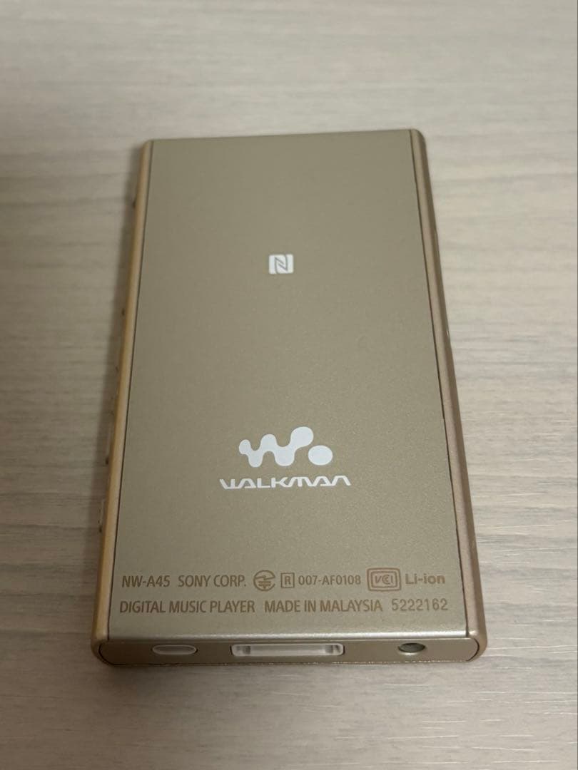 SONY ソニーウォークマンNW-A45 ペールゴールド (N) 16㎇ - メルカリ
