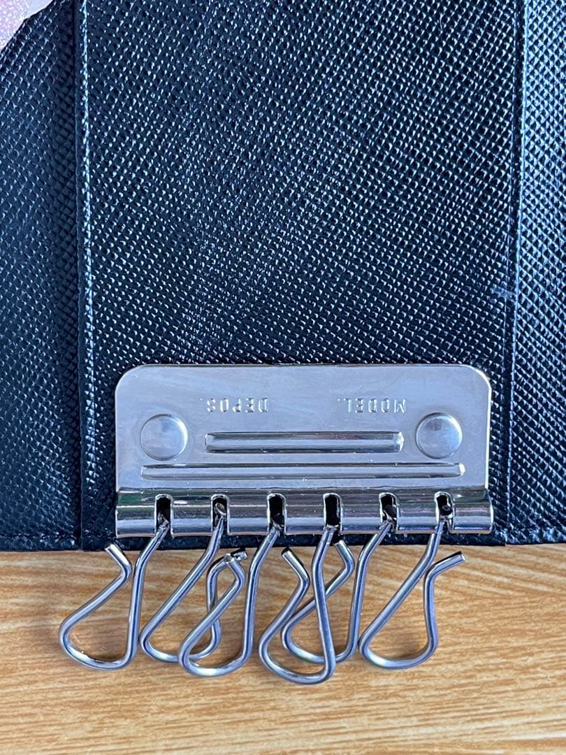 大人気!!PRADA【極美品】PRADA6連ナイロンキーケース