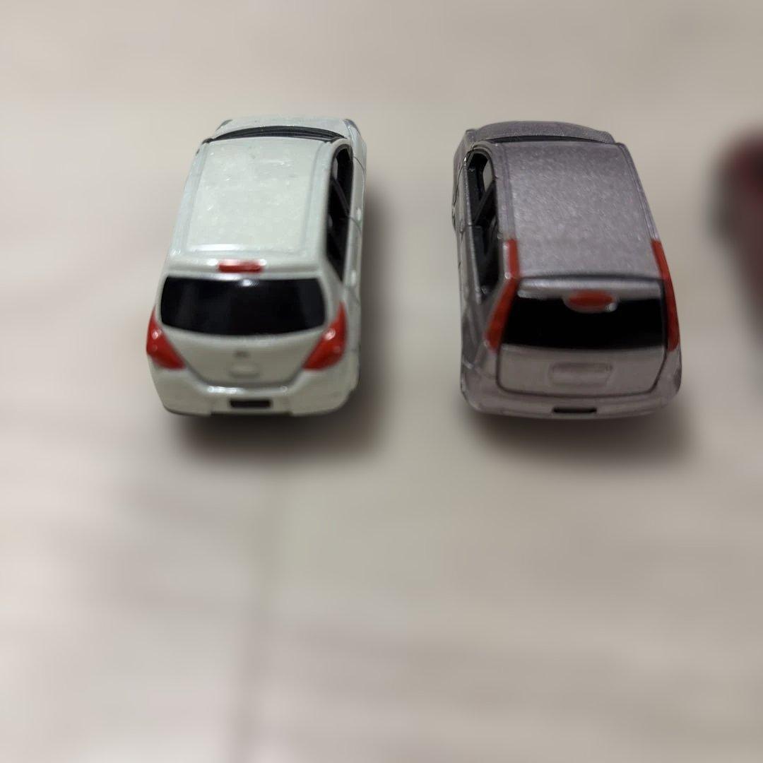 ノート　ティーダ　トミカ　カラーサンプル　NOTE　TIIDA NISSAN