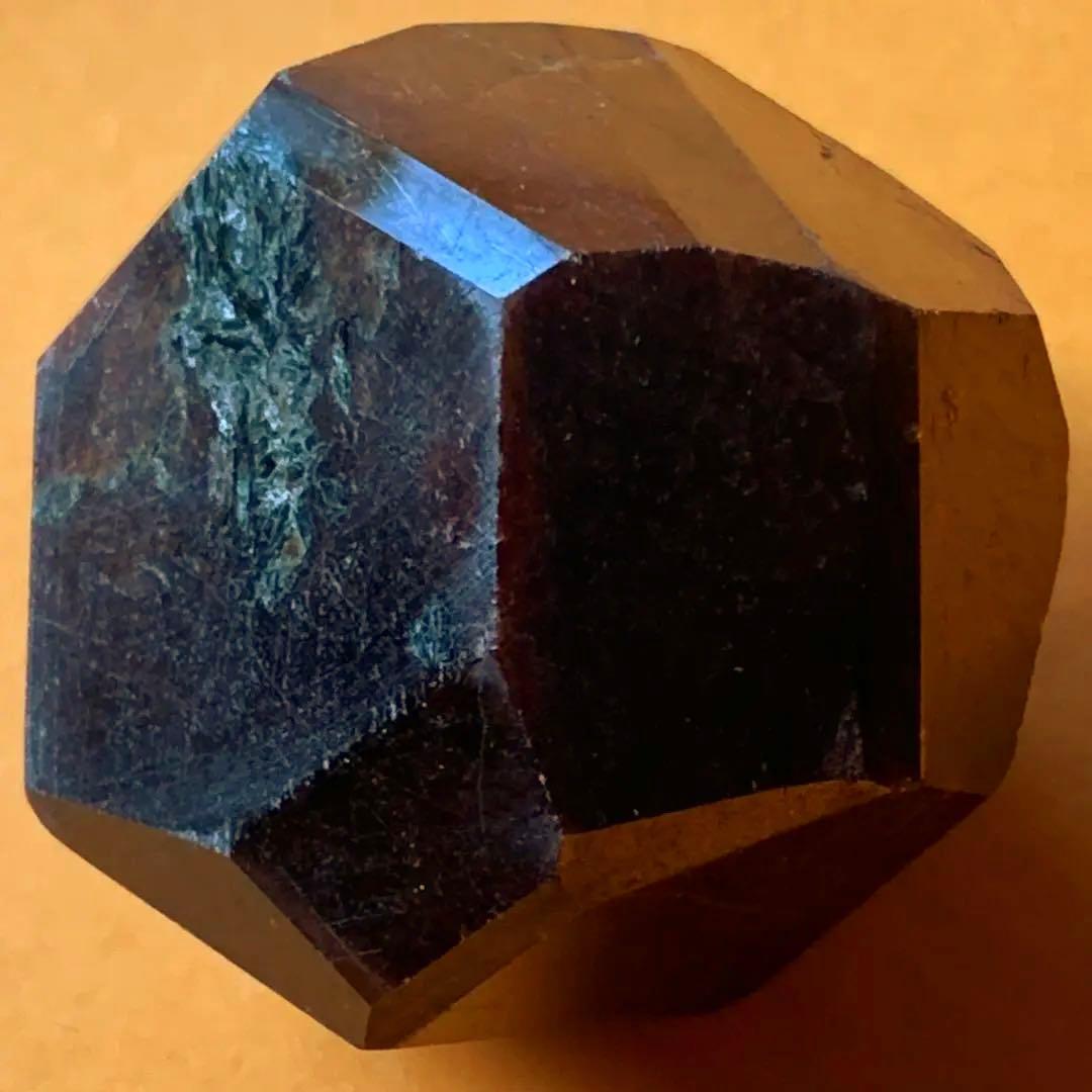 ダークレッドの12面体結晶ガーネット(Lサイズ5)ポリッシュ