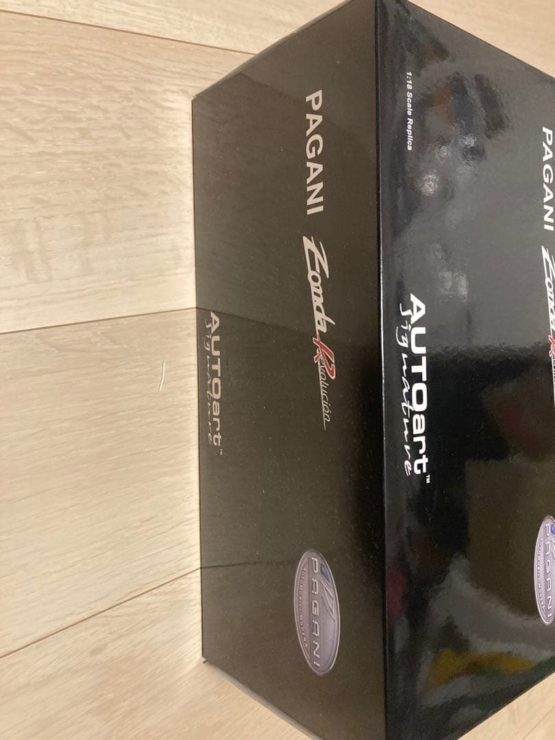 【美品】1/18 AutoArt パガーニ Zonda Revolution