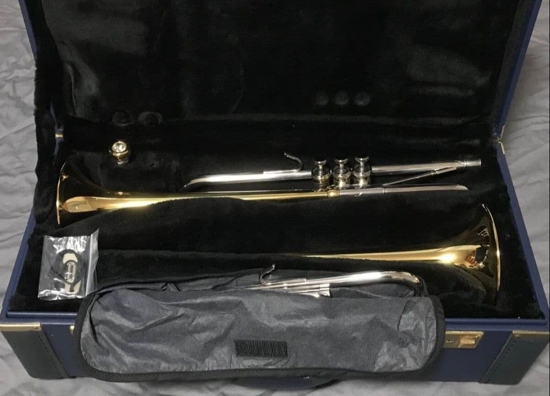 ストンビ　Master　B♭トランペット　替えベル付き