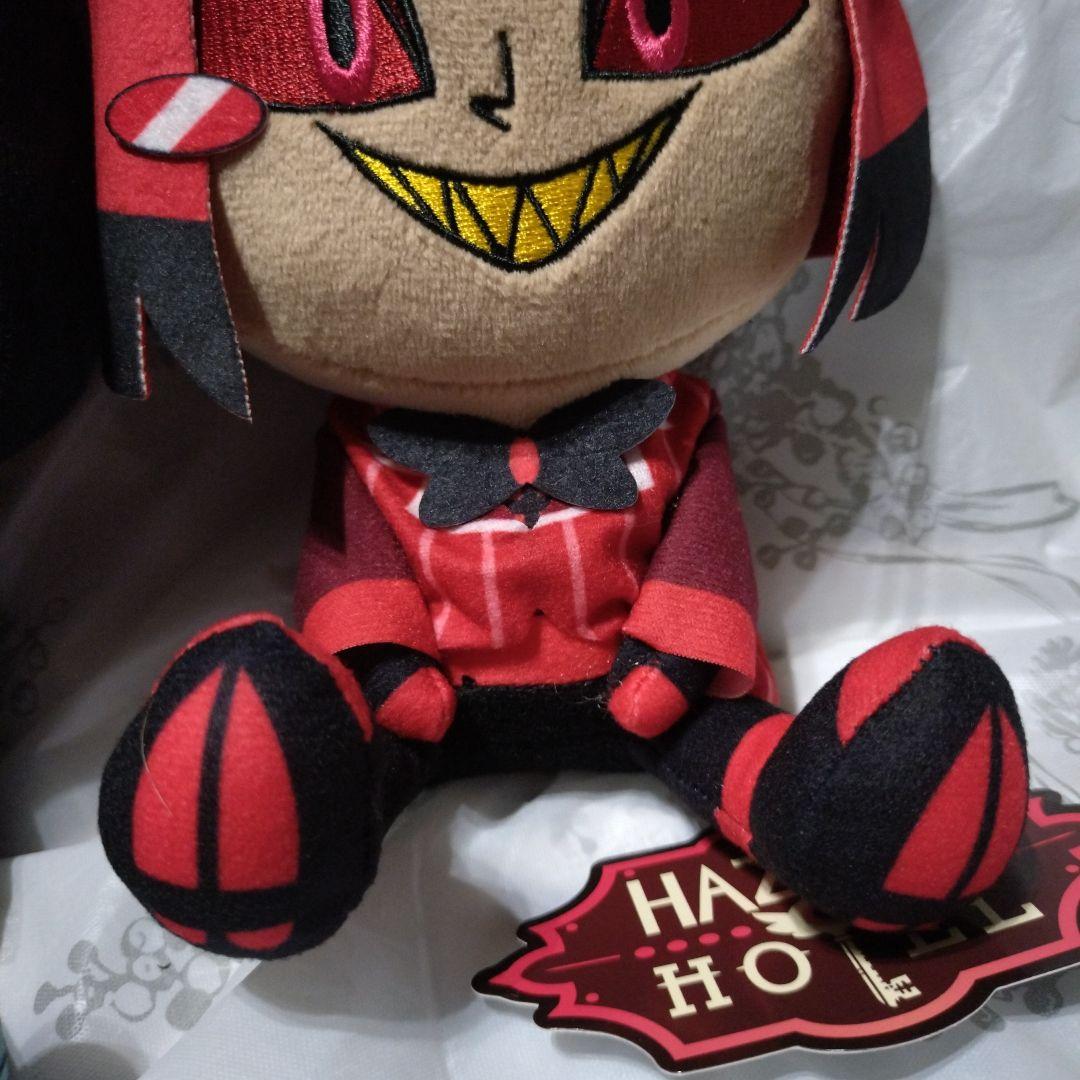 【ROUND1限定】ハズビン・ホテルへようこそ 　おすわりぬいぐるみ①③　2種