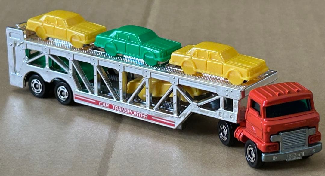 ロングトミカ 日野 カートランスポーター