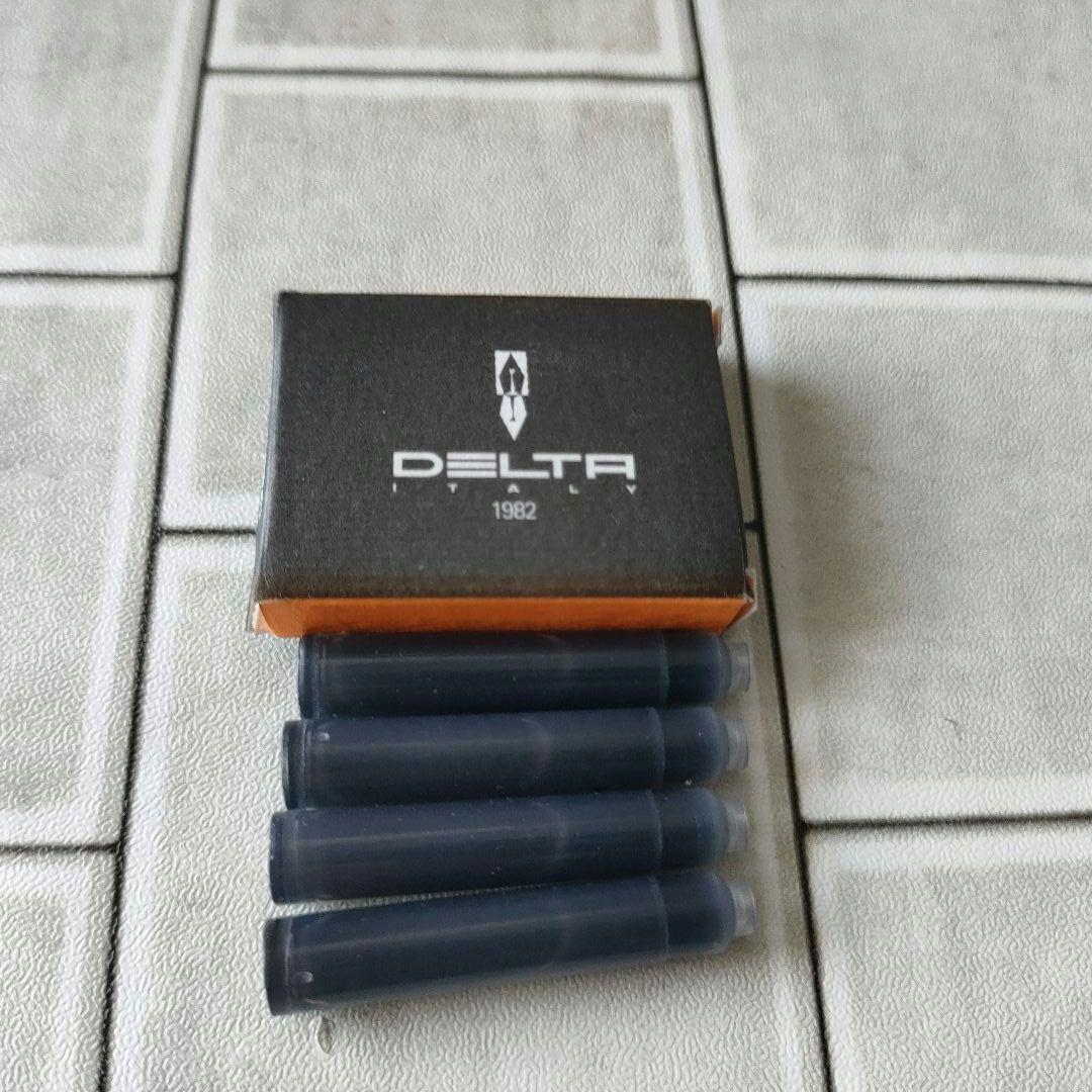 デルタ（delta）ドルチェビータ 万年筆 ボールペンセット 箱付き