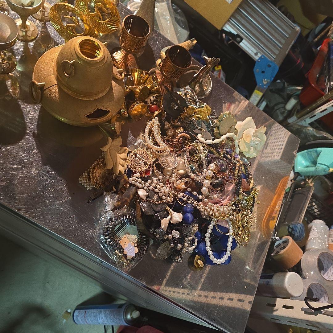 大量まとめ12.3キロ　金杯・銀杯・アクセサリーなど