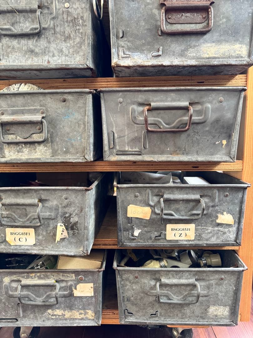 ドイツ蚤の市 ヴィンテージコンテナ スタッキング 8個