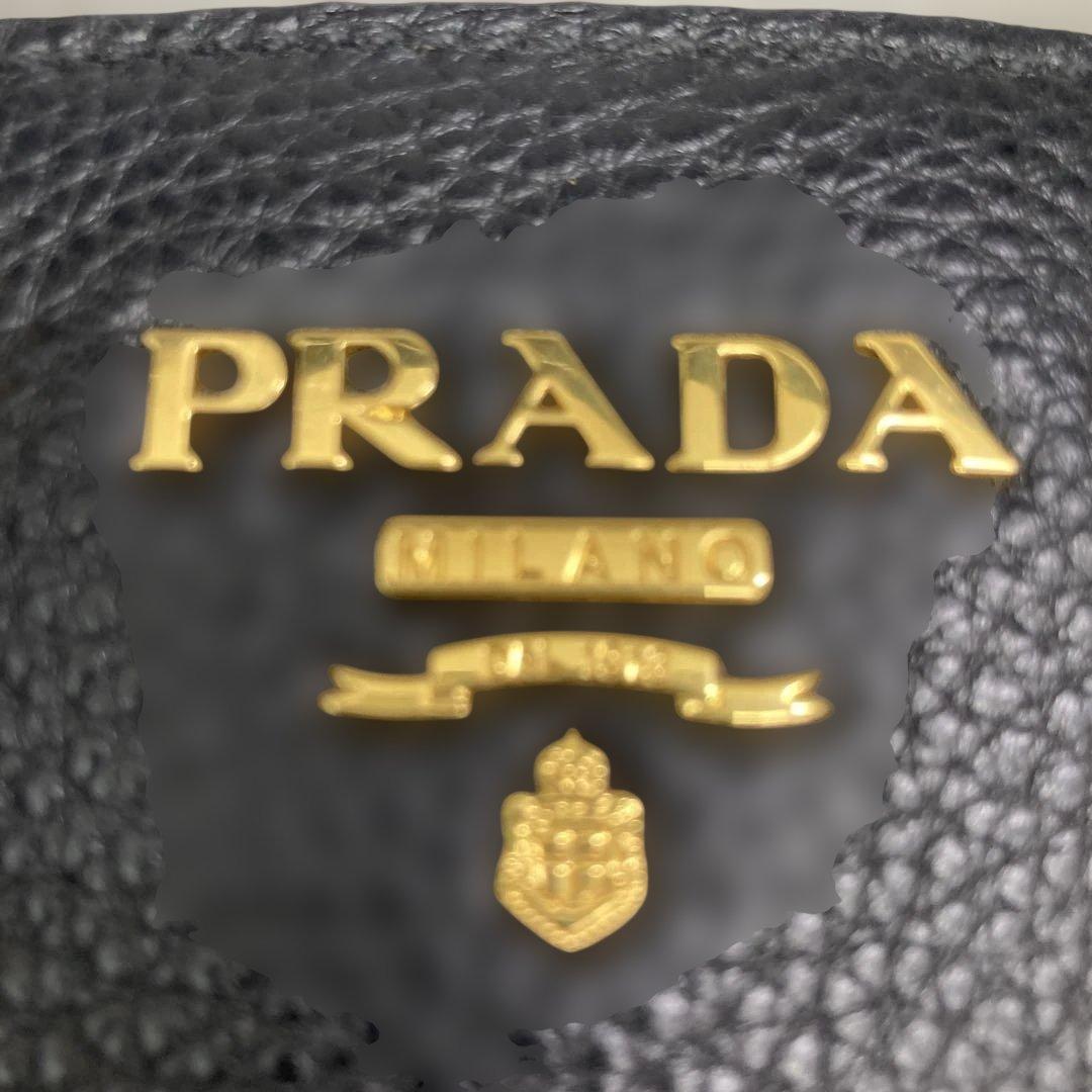 PRADA ブラックレザー ハンドバッグ