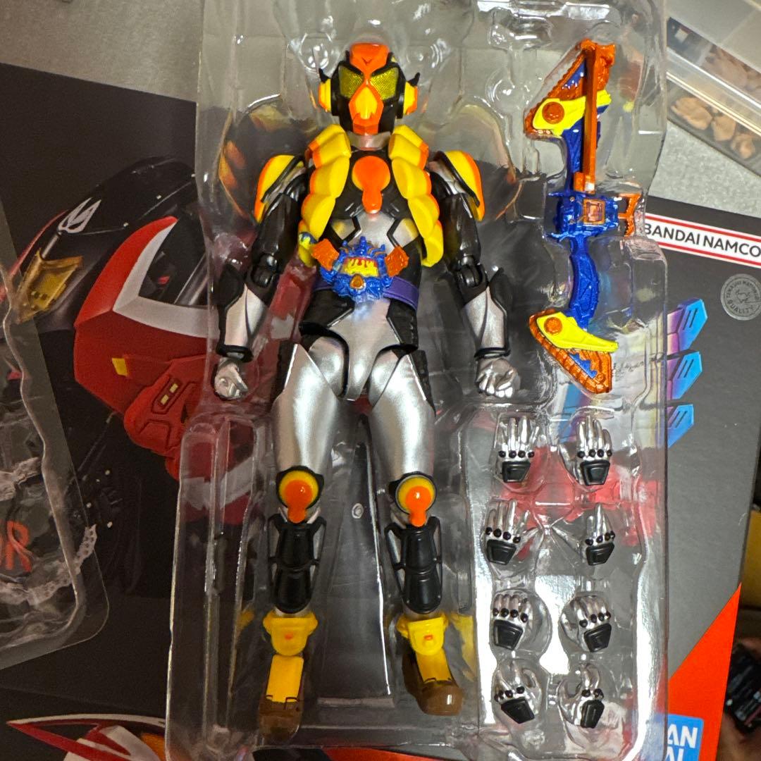 S.H.Figuarts 仮面ライダーヴァレン 仮面ライダーヴラム