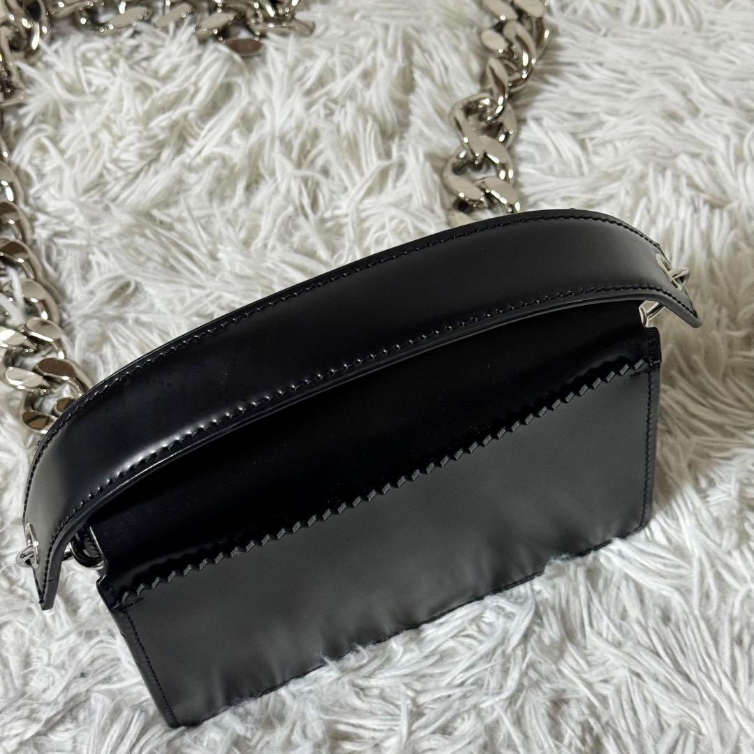 kara カラ　プラスターベビーピンチショルダーバッグ　チェーン　ブラック　黒色