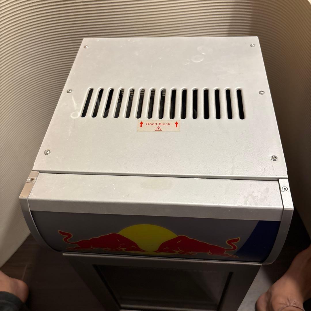 豆*様 【出品最終日のラスト値下げ】RedBull冷蔵庫 動作確認済 限定非売品