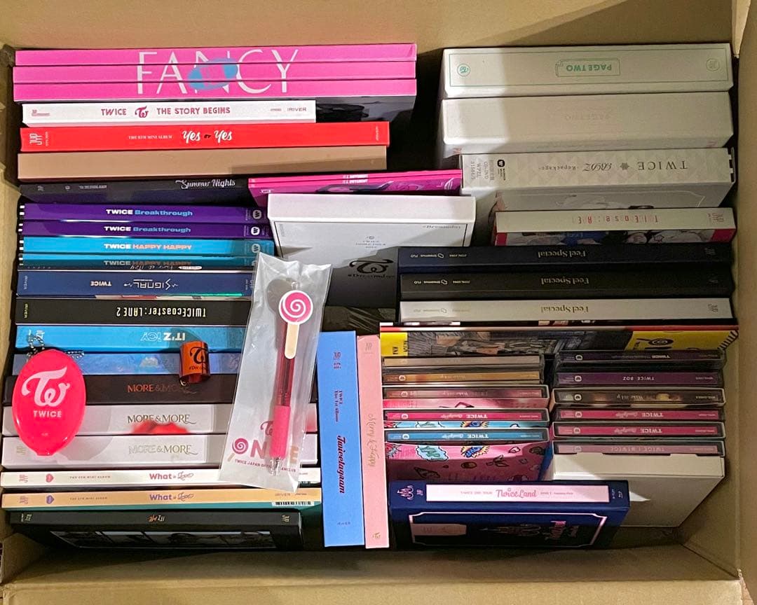 TWICE ✳︎ ITZY CD&Blu-ray43枚　✳︎ ポスター付