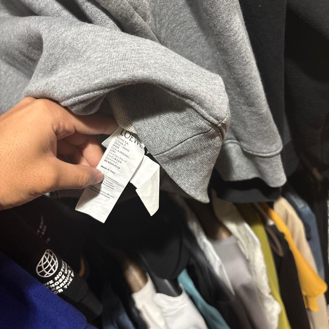 グレー フード付きパーカー