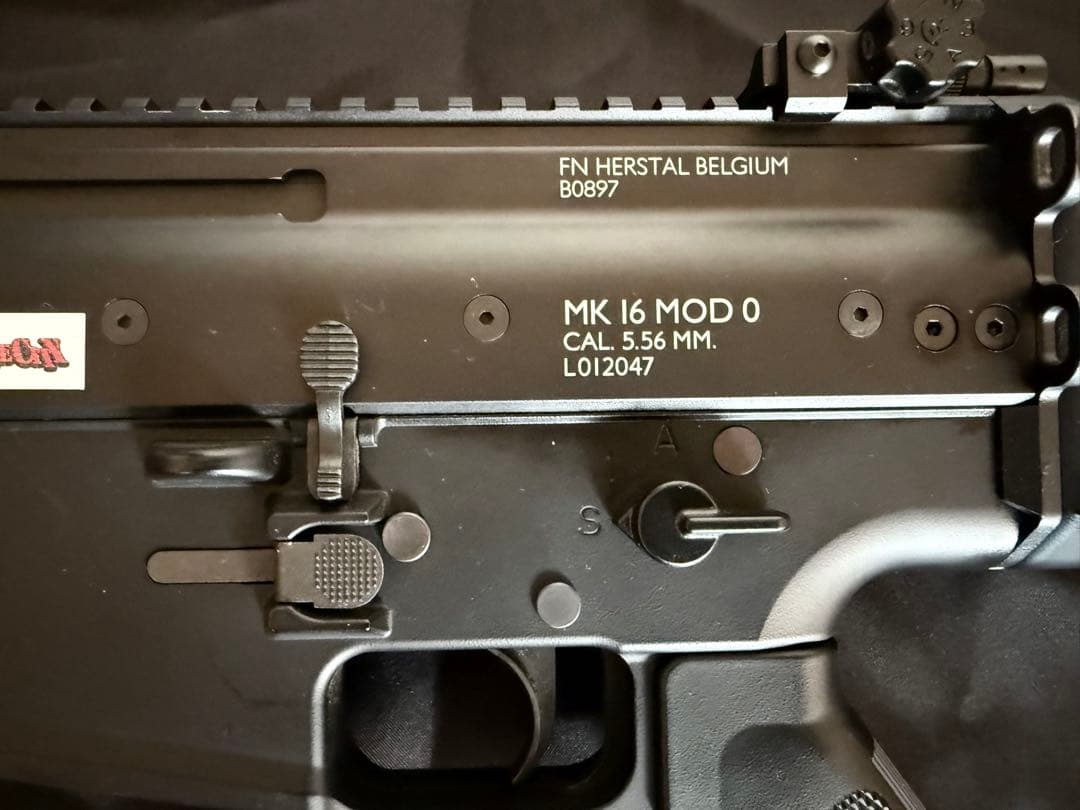 東京マルイ SCAR-L ブラック 本体 + バッテリー2個