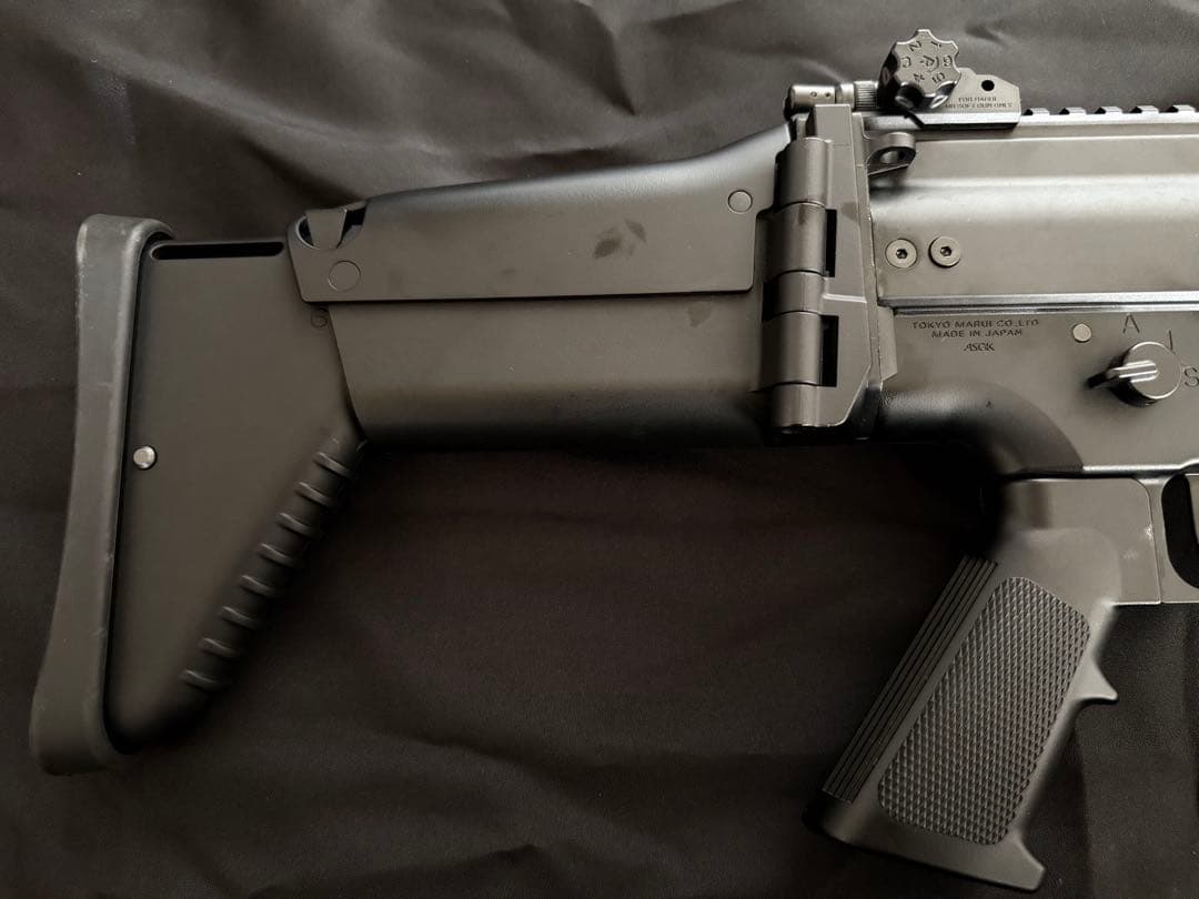 東京マルイ SCAR-L ブラック 本体 + バッテリー2個