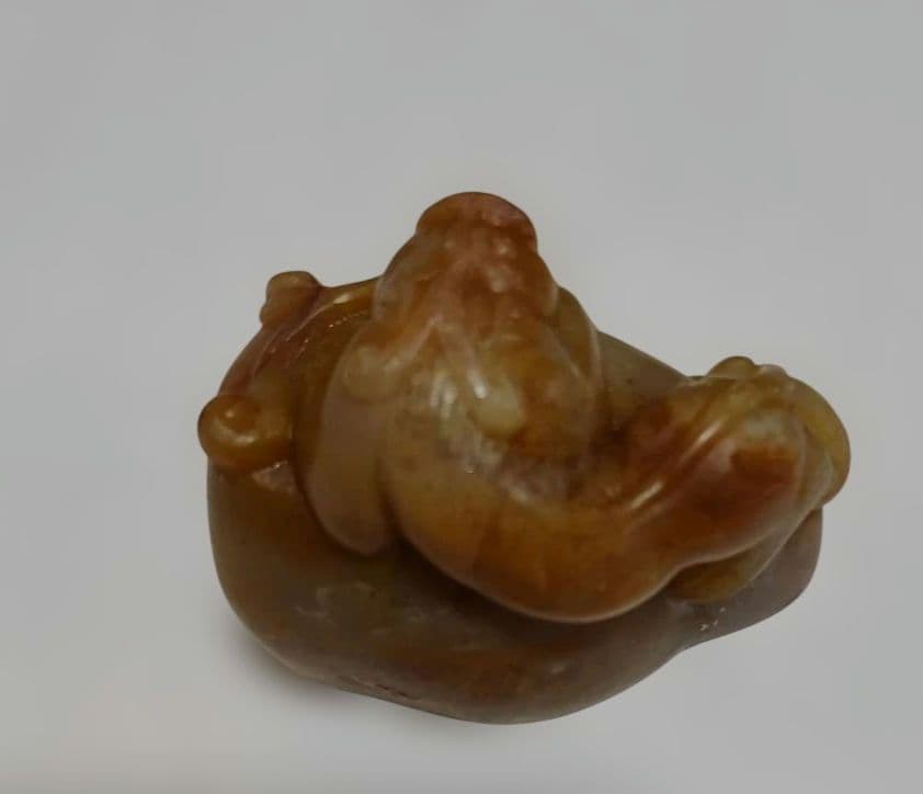 中国の寿山郷の水田で採れる希少な石(田黄石)[石印材の