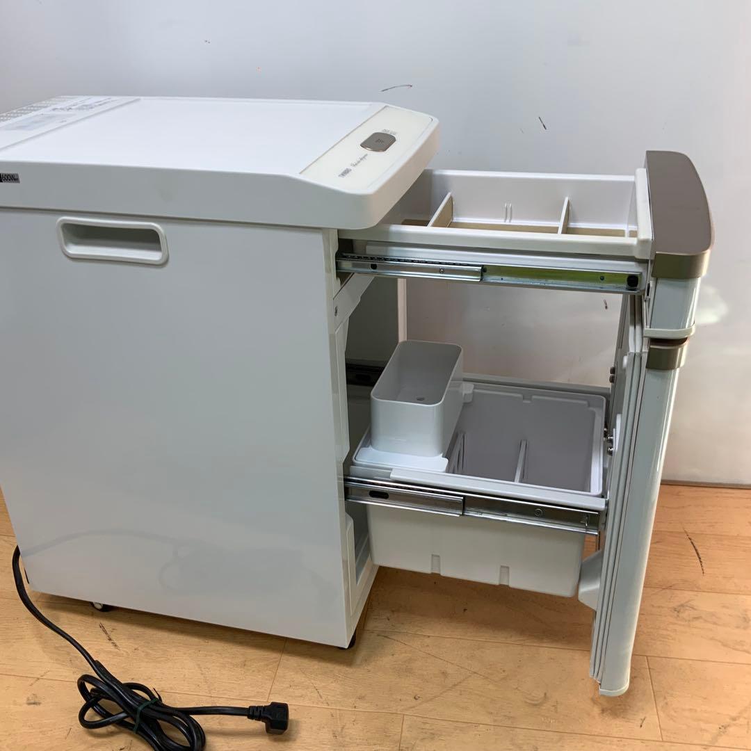 ツインバード　ベッドサイド冷蔵庫（ペルチェ式） HR-D282