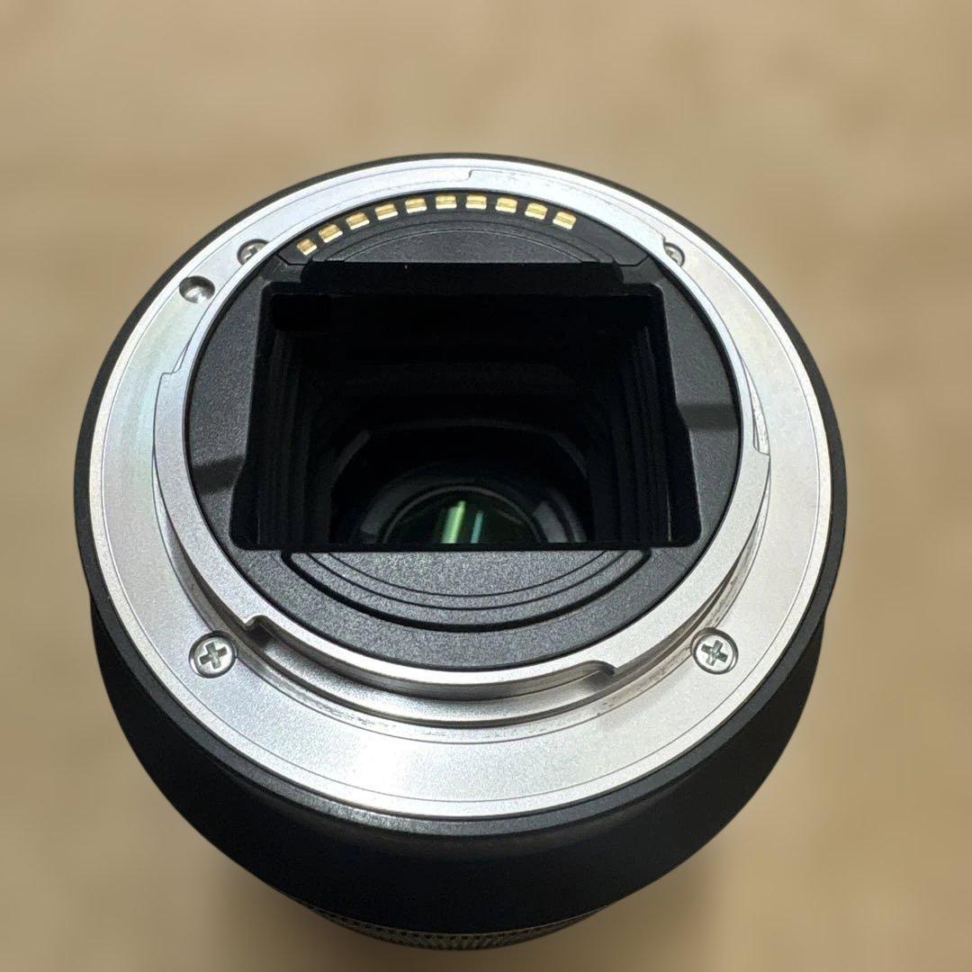 ソニー FE 28-70mm f/3.5-5.6 OSS ズームレンズ