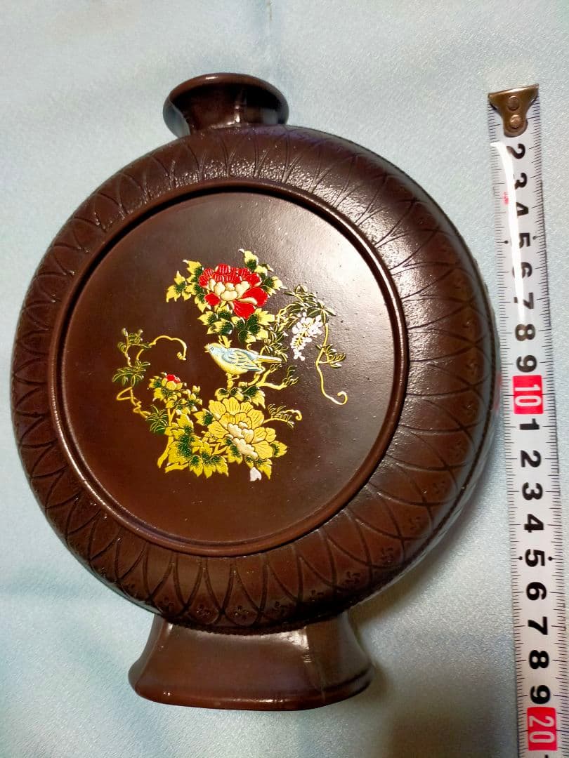 花瓶　銅　美しい