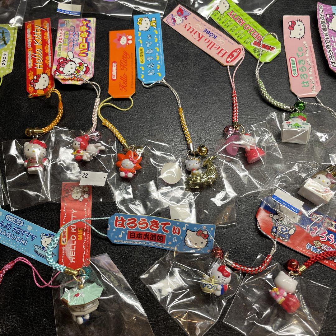 Sanrio ご当地キティ　計30個　根付け まとめ売り　ストラップ