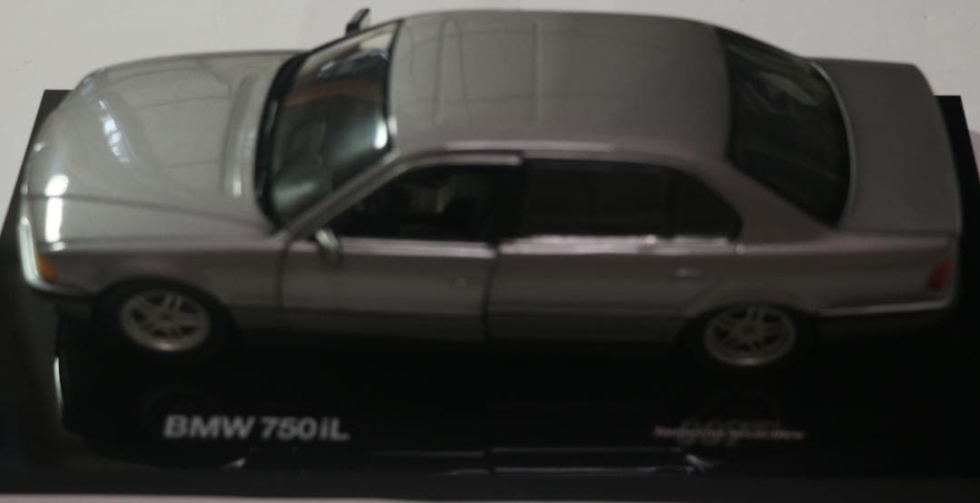 BMW特注００７　ＢＭＷ７５０IL　 1/24 　限定品　中古品
