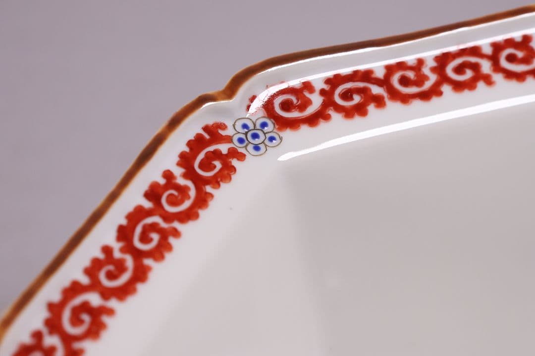 十二代 酒井田柿右衛門 錦 草花紋 八角 菓子器 鉢 共